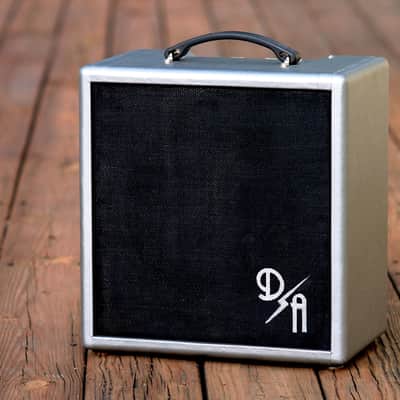 Deluxe Amplification Ricky Rocket image 1