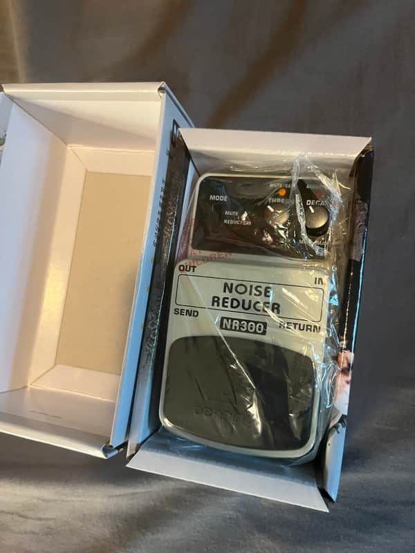 Behringer NR300 Noise Reducer Pedal 2010s - Standard image 1
