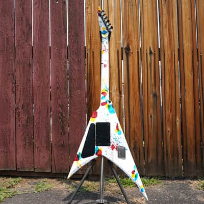 ESP USA V-II FR Jawbreaker Satin 6-String Electric Guitar w/ Black Tolex  Hard Case image 4