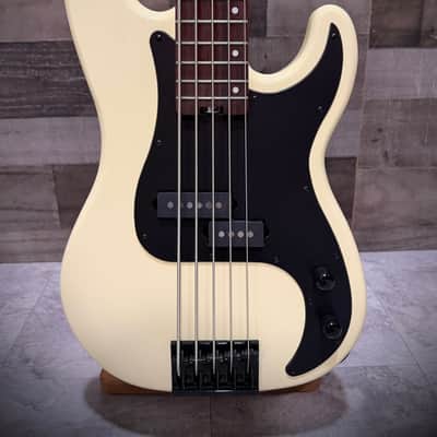 Schecter P-5 Ivy 5-String Electric Bass Guitar (2922) image 3