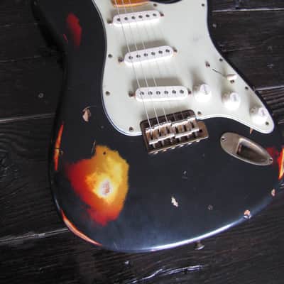 NASH S-63 STRATOCASTER HEAVY RELIC 2014 BLACK OVER 3 COLOR SUNBURST image 2