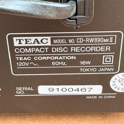 TEAC Model: CD-RW890MKII Compact Disc Recorder SN: 9100467 image 14