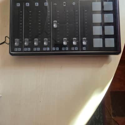 RODE RODECaster Pro Integrated Podcast Production Studio 2018 - Present - Black image 2