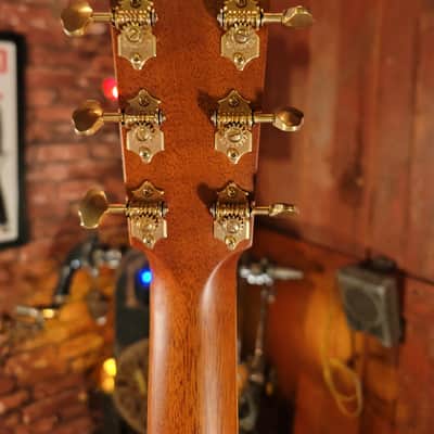 Vintage 3 OMc SR SB 116327 with FREE Furch Guitar Strap and Original CNR image 4