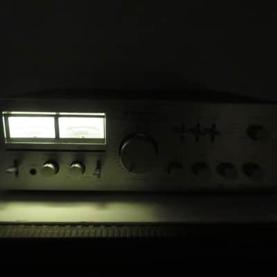 Kenwood KA-801 Integrated Amplifier late 1970's - silver faceplate image 2