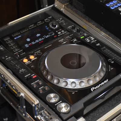 Pioneer CDJ-2000 Nexus (x2) with DJM 900 Nexus 4-Channel Mixer 2010s - Black image 3