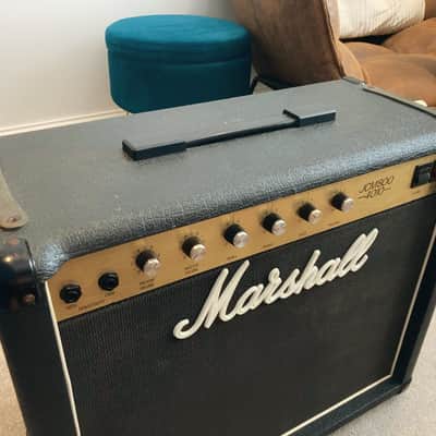 Marshall JCM 800 Lead Series Model 4010 50-Watt Master Volume 1x12 Combo 1980s - Black image 4