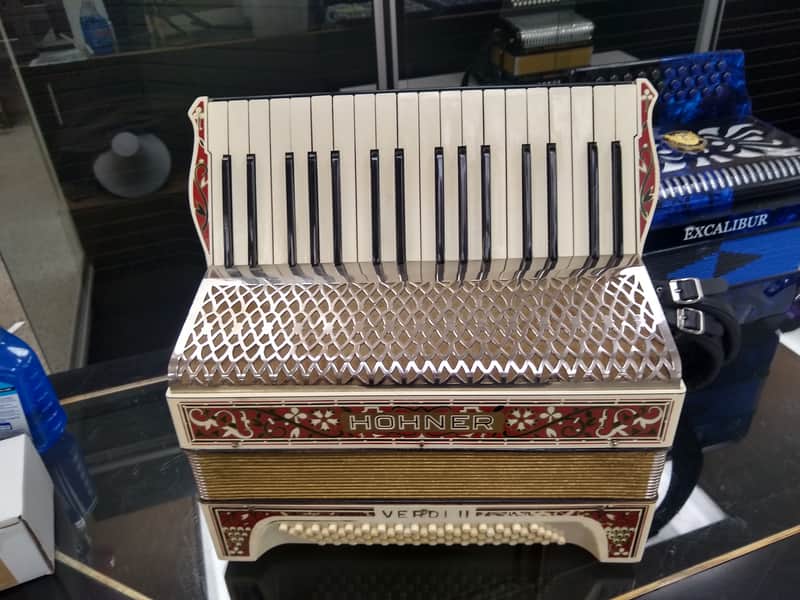 Hohner Verdi II Piano Accordion image 1