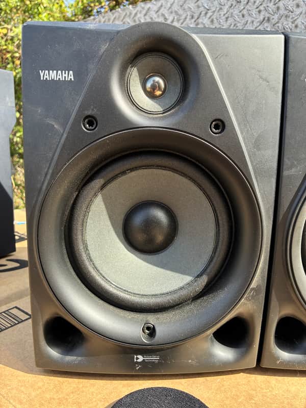 Yamaha NX-GX5 Bookshelf Speakers Active Servo Technology – Black
