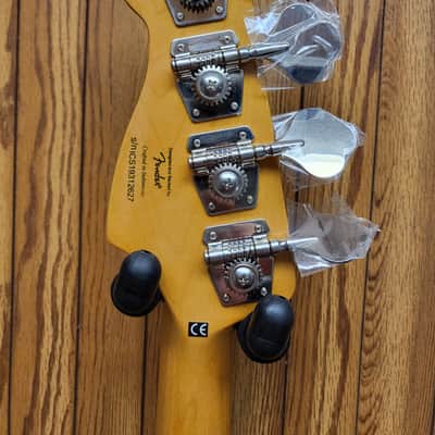 Fender Squier Classic Vibe 60's Sunburst Precision P Bass Guitar w/ Fender Hard Case image 5