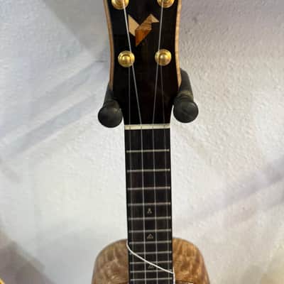 Rebel Double Creme Ukelele image 7