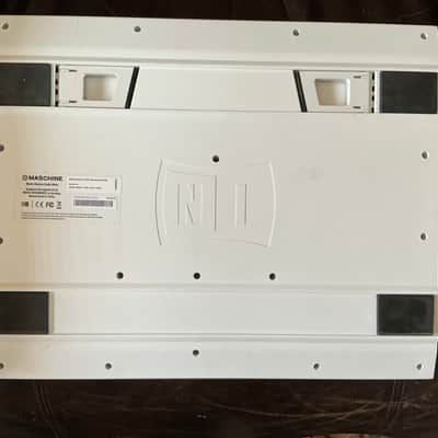 Native Instruments Maschine Studio 2010s - White image 2