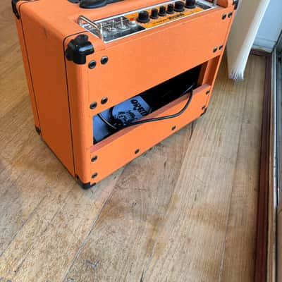 Orange Rocker 15 2-Channel 15-Watt 1x10" Guitar Combo 2017 - Present - Orange image 4