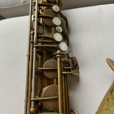 Selmer Mark VI Tenor Saxophone 1956 – Relacquered – European engraving image 4