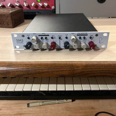 Rupert Neve Designs 5043 compressor/limiter duo image 2