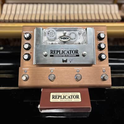 T-Rex Replicator Tape Delay 2010s - Chorus image 1