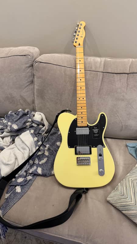 Fender Player II Telecaster HH 2024 - Present - Hialeah Yellow