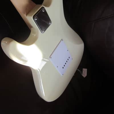 Nashville Guitar Works Double Cutaway Electric Guitar Ivory w/ Tortoise Pickguard NGW-135IV - Ivory image 4