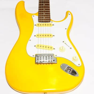 1987-1988 model Fender Japan Stratocaster Electric Guitar RefNo 1356 image 2