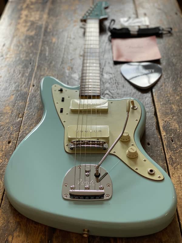 Fender MIJ Traditional II Late '60s Jazzmaster | Reverb España