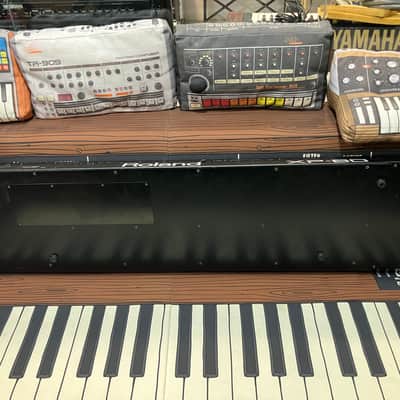 Roland XP-80 76-Key 64-Voice Music Workstation Keyboard 1999 - 2004 - Black image 15