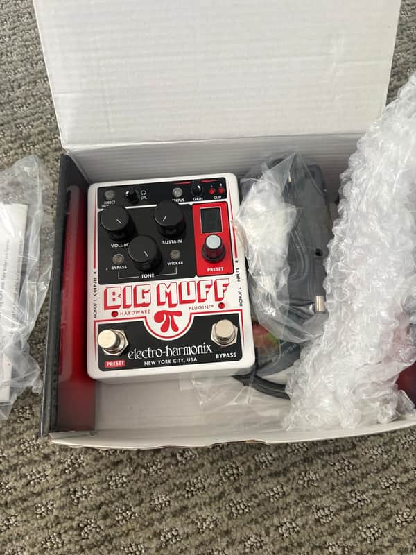 Electro-Harmonix Big Muff Pi Hardware Plugin