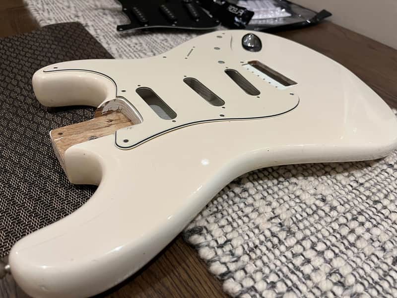 Tracer Performance Series 1994 - Aged White Loaded Stratocaster Body image 1