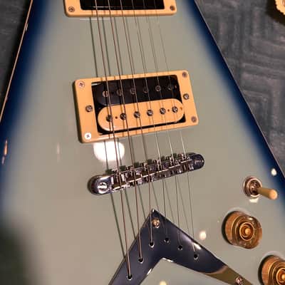 Dean V 79 2018 - Blue Burst image 16