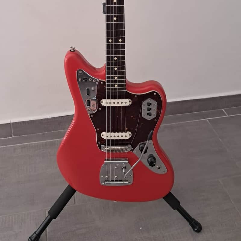 Fender Fender 60s Jaguar Lacquer (Rosewood Fingerboard, Nitro Fiesta Red) 2017 - Fiesta Red