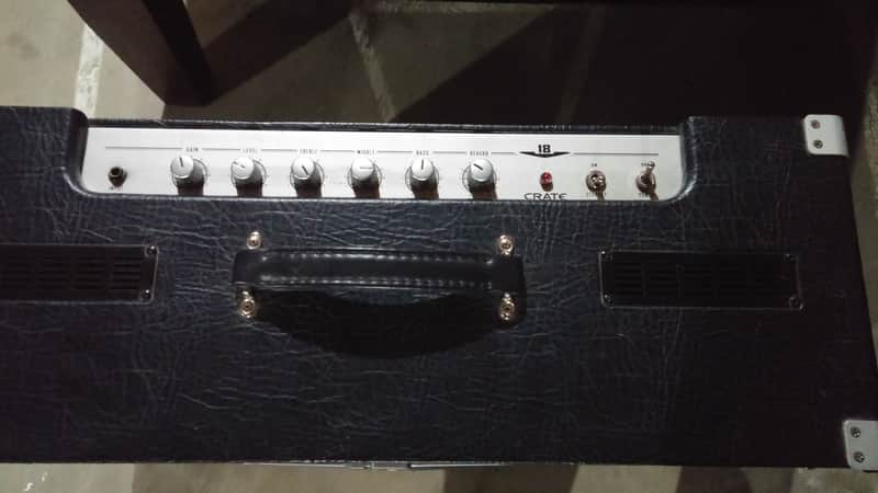 Crate V18-212 18-Watt 2x12" Guitar Combo image 2