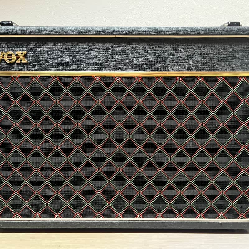 1981-1983 Vox V15 15-Watt 2×10″ Guitar Combo Black