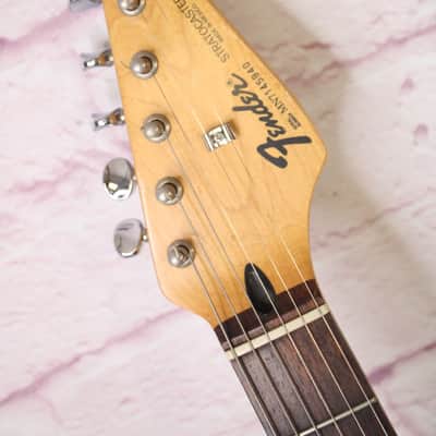 1997 Fender Stratocaster - Traditional - Candy Apple Red - MIM image 5