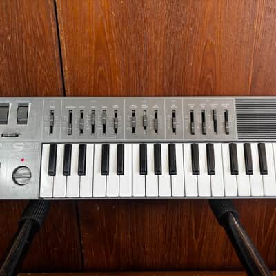 Yamaha CS01 vintage analog monophonic synthesizer