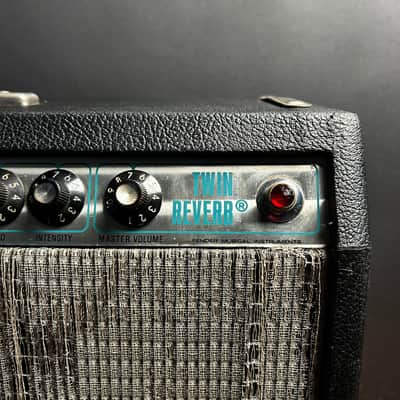 Fender Twin Reverb 2-Channel 100-Watt 2x12" Guitar Combo 1972 - 1976 - Silverface image 5