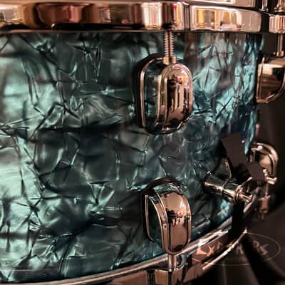 Tama Starclassic Performer  Walnut/ Birch 6.5x14 Snare Drum - Turquois pearl image 6