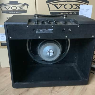 Vox Cambridge50 50-Watt 1x12" Digital Modeling Guitar Combo 2019 - Present - Black image 2