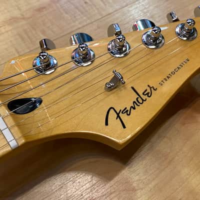 Fender Player Plus Stratocaster 2021 3-Color Sunburst image 12