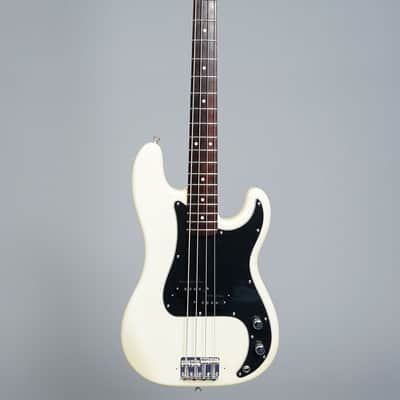 Fender Japan PB-70 Precision Bass CIJ 1997 - Olympic White image 7