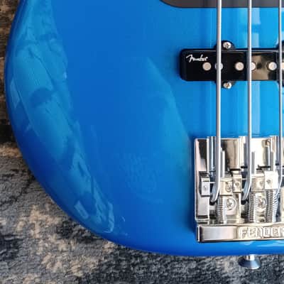 Fender American Ultra II Precision Bass with Ebony Fretboard 2024 - Present - Noble Blue image 4