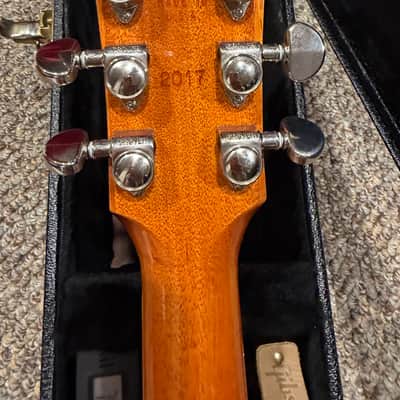 2017 Gibson Hummingbird - Case Queen - Pretty flawless.  Open to shipping image 4