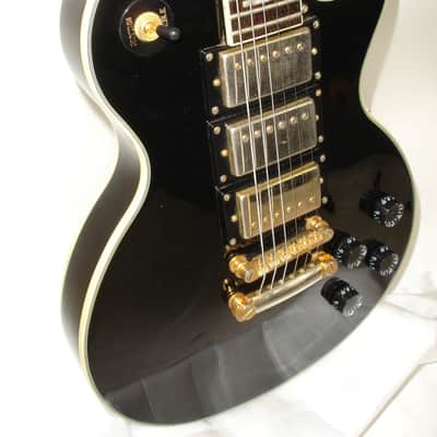 2003 Epiphone Les Paul Custom "Black Beauty" Electric Guitar, Gold Hardware, Ebony image 2