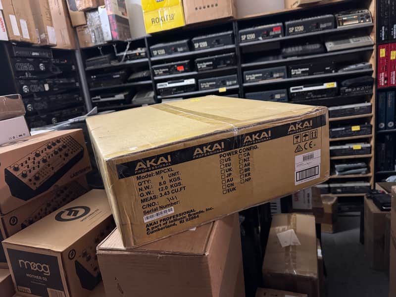 Akai Professional MPC XL Standalone Music Production Center / Pads New //ARMENS// image 1