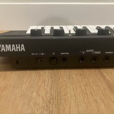 Yamaha Reface CP Mini Mobile Keyboard 2015 - Present - Black - Case Included! image 5
