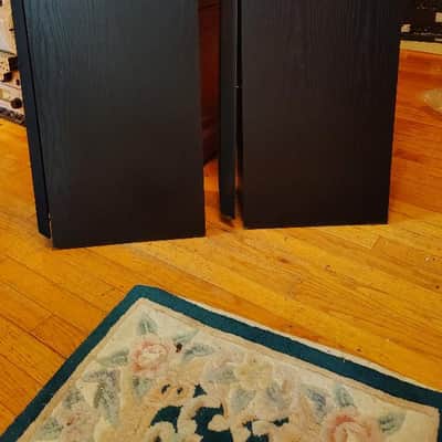 Boston Acoustic Lynnfield VR30 speakers and Boston Acoustic VR12 center speaker in excellent condition -2 2000's image 5