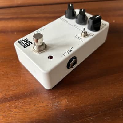 JHS 3 Series Chorus 2020 - Present - White image 3