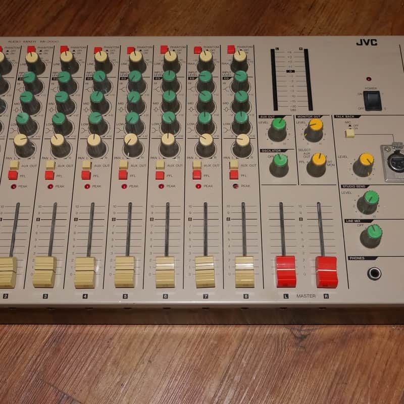 80-90 JVC IM 2000 Grey