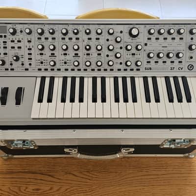 Moog Subsequent 37 CV Limited Edition with Swanflight Flightcase