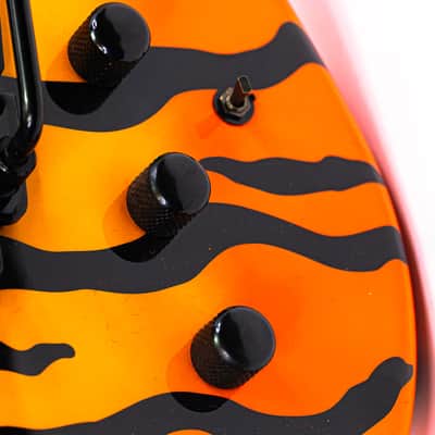 2011 Kramer Pacer Vintage Electric Guitar – Tiger Finish – Floyd Rose – Seymour Duncan JN / JB image 14