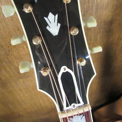 2015-16 Gibson Custom Shop LIMITED SJ 200 New Vintage Ultimate 1 OF 30 Acoustic / Electric Guitar With Case, COA And Candy image 6