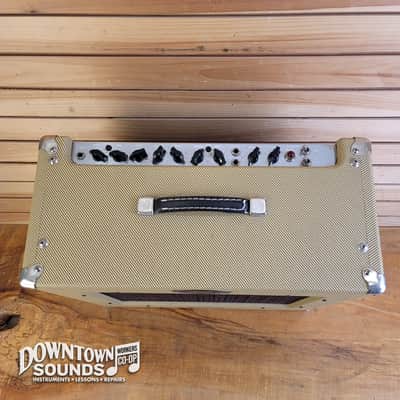 2013 Peavey Delta Blues 115 30W 1x15 Guitar Combo Amp - Tweed, Peavey 15" Blue Marvel Speaker, Hosa Single-Button Footswitch image 3